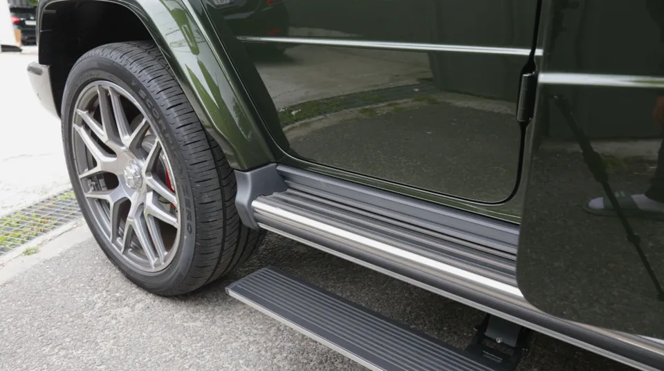 Mercedes-Benz G-Class body kit - Mercedes-Benz G-Class Body Kit Installation Review photo 3