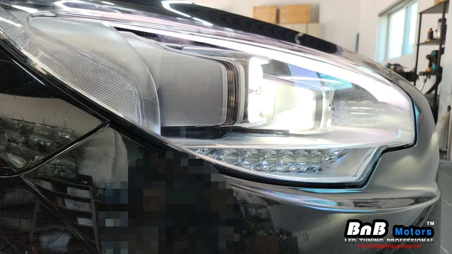 Kia K900 body repair - Kia K900 Headlight Repair Review — Restored Beam photo 6