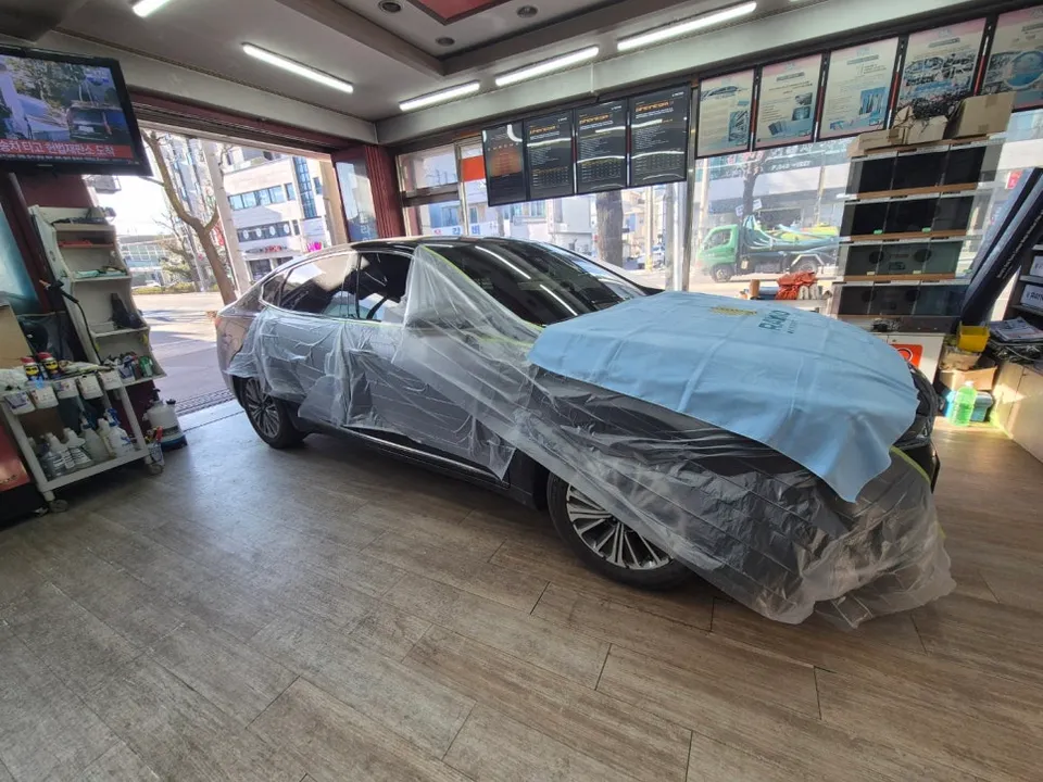 Kia K7のカーフィルム施工事例|費用目安と仕上がり 施工写真 1-3