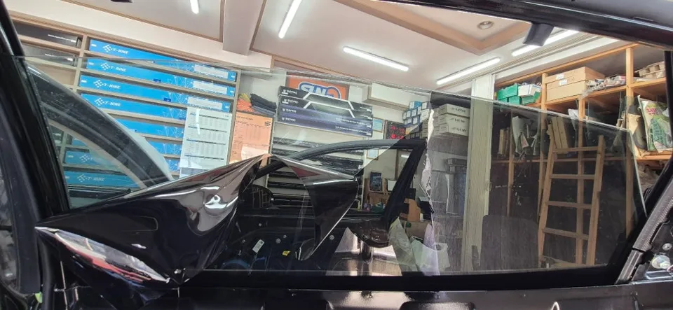 Kia K7のカーフィルム施工事例|費用目安と仕上がり 施工写真 2-3