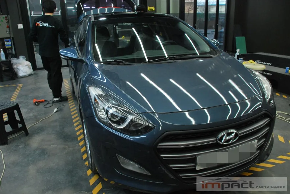 Hyundai i30のカーラッピング事例|費用目安・仕上がり 施工写真 2-1