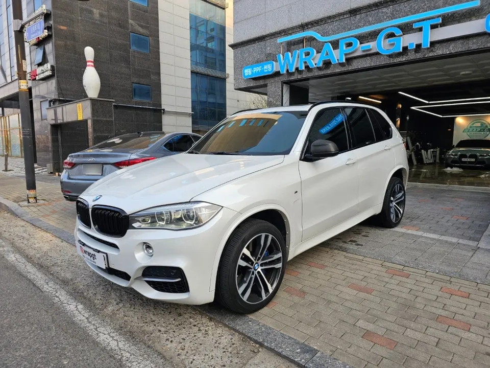 BMW X5 window tinting - BMW X5 Window Tinting Review: Premium Quantum Film photo 4