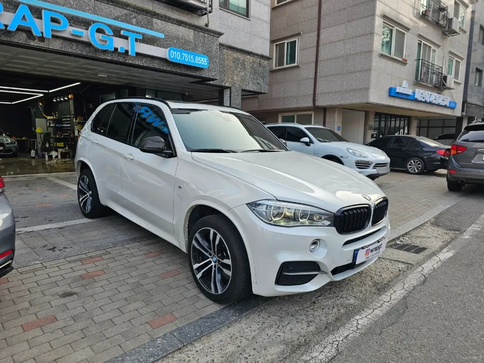 BMW X5のカーフィルム施工事例 施工写真 1-2