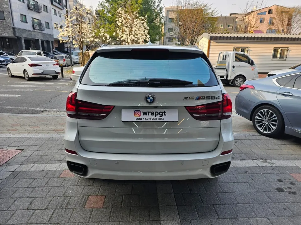BMW X5のカーフィルム施工事例 施工写真 3-2