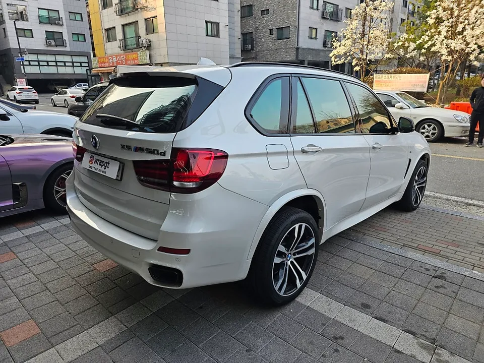 BMW X5のカーフィルム施工事例 施工写真 1-3