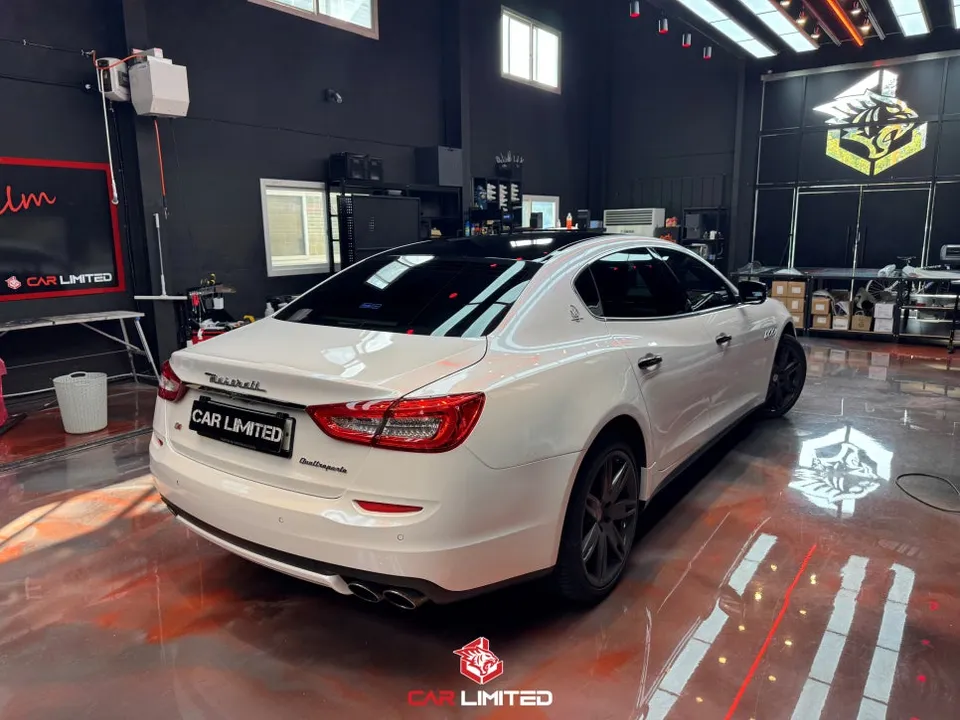 Maserati Quattroporteのカーラッピング事例|費用目安・仕上がり 施工写真 1-3