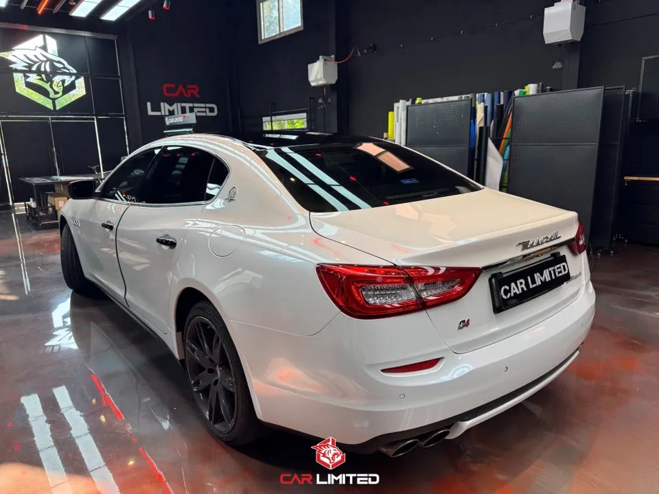 Maserati Quattroporteのカーラッピング事例|費用目安・仕上がり 施工写真 2-3
