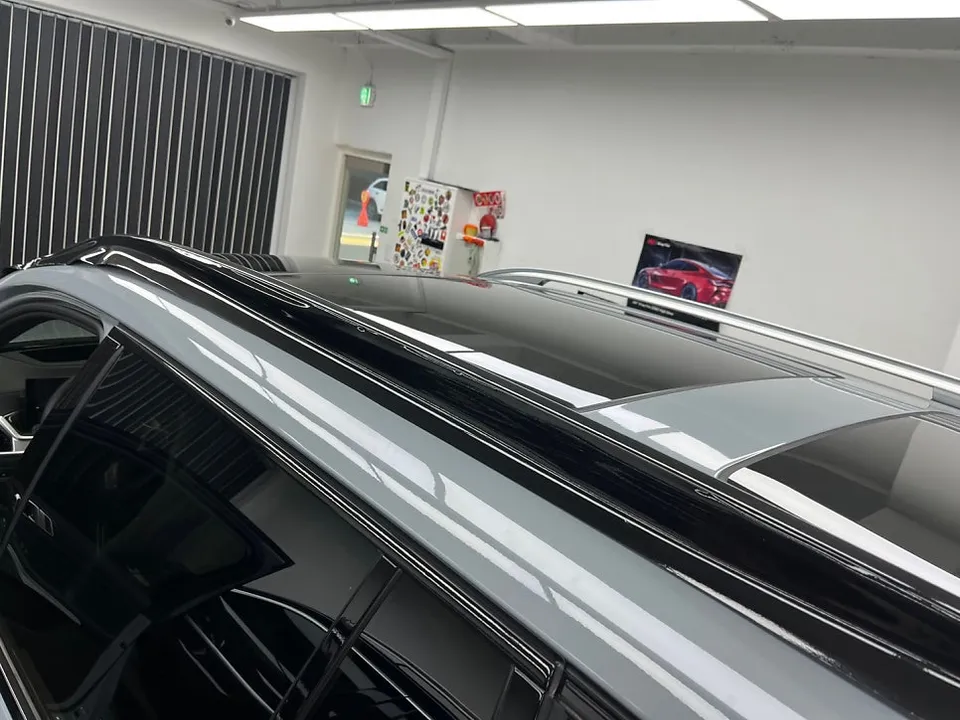 BMW X7 カーラッピング事例|クロームパーツのブラックアウト 施工写真 3-3