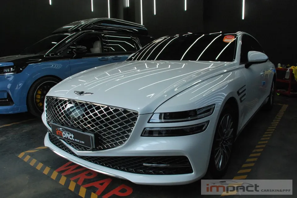 Genesis G80のカーラッピング事例｜高光沢ブラックルーフ 施工写真 1-2