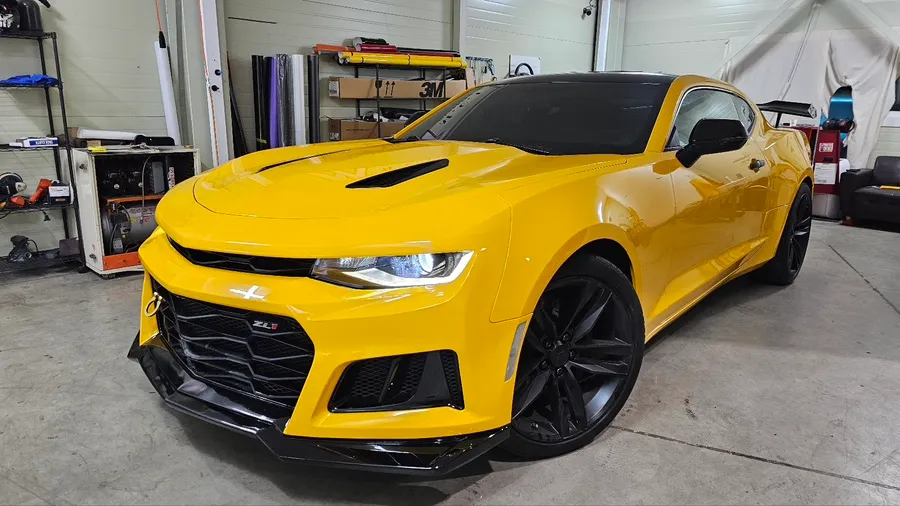 Chevrolet Camaroのカーラッピング事例|事故修理後の色変更 施工写真 3-2