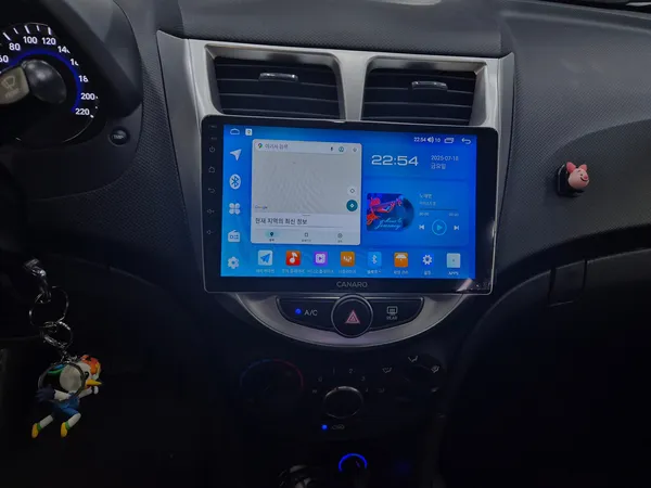Hyundai AccentのAndroid Auto・CarPlay取付事例 施工写真 4-1