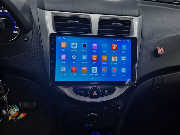 Hyundai AccentのAndroid Auto・CarPlay取付事例 施工写真 1-2