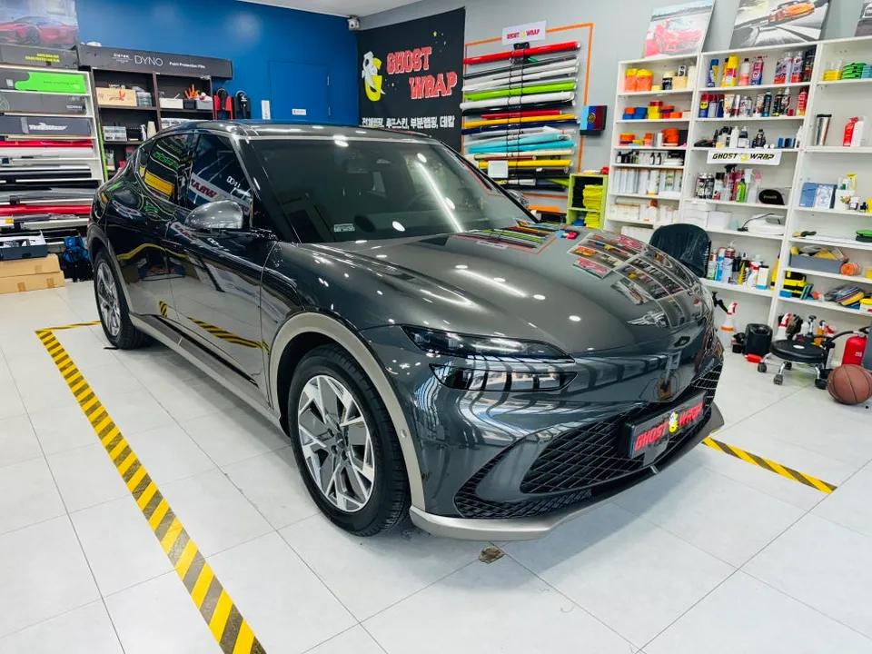 Genesis GV60 vinyl wrap - Genesis GV60 Vinyl Wrap Review: Bold Two-Tone Transformation photo 4