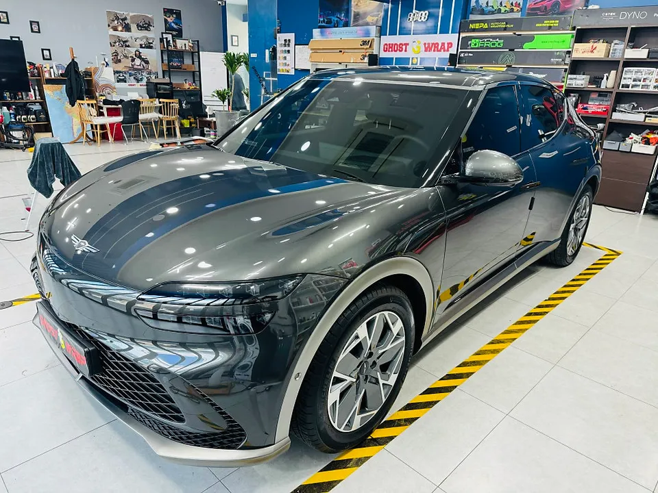 Genesis GV60のカーラッピング事例 施工写真 6