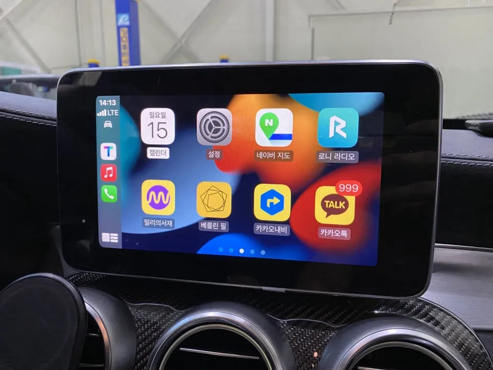 Mercedes-Benz C-Class W205のAndroid Auto・CarPlay取付事例 施工写真 4-1