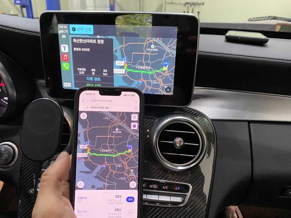Mercedes-Benz C-Class W205のAndroid Auto・CarPlay取付事例 施工写真 1-2