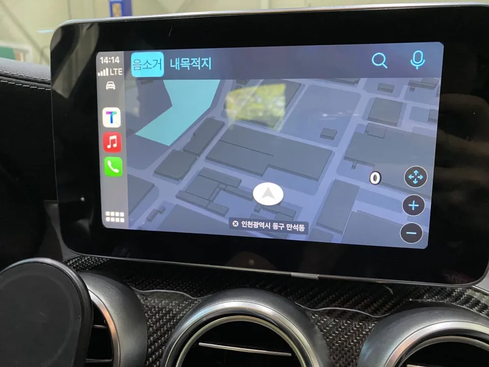 Mercedes-Benz C-Class W205のAndroid Auto・CarPlay取付事例 施工写真 2-2