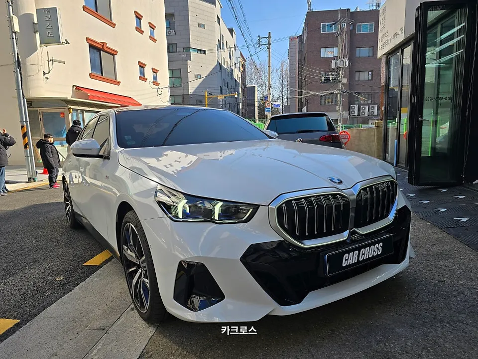 BMW 5 Series PPF施工事例|費用目安・仕上がり 施工写真 3-1