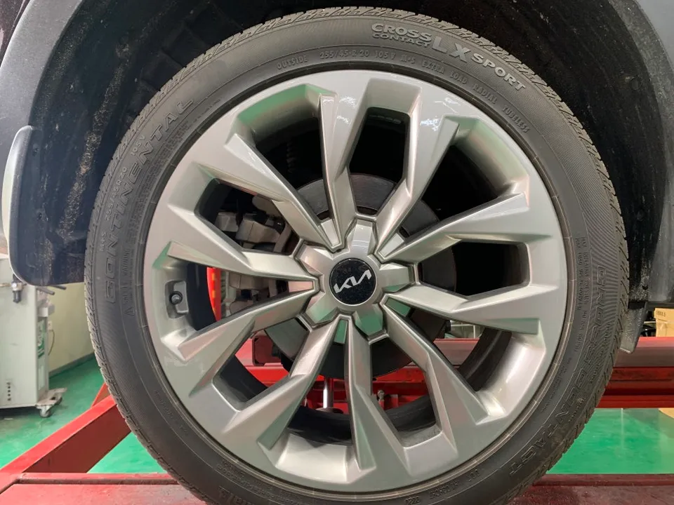 Kia Sorento MQ4 wheel repair - Kia Sorento MQ4 Wheel Repair & Painting Review photo 4