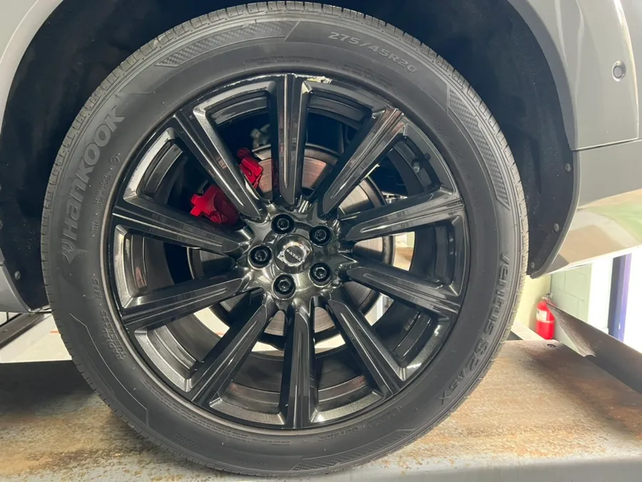 Volvo XC90 wheel repair - Volvo XC90 Wheel Repair & Painting Review: Cost & Results photo 4
