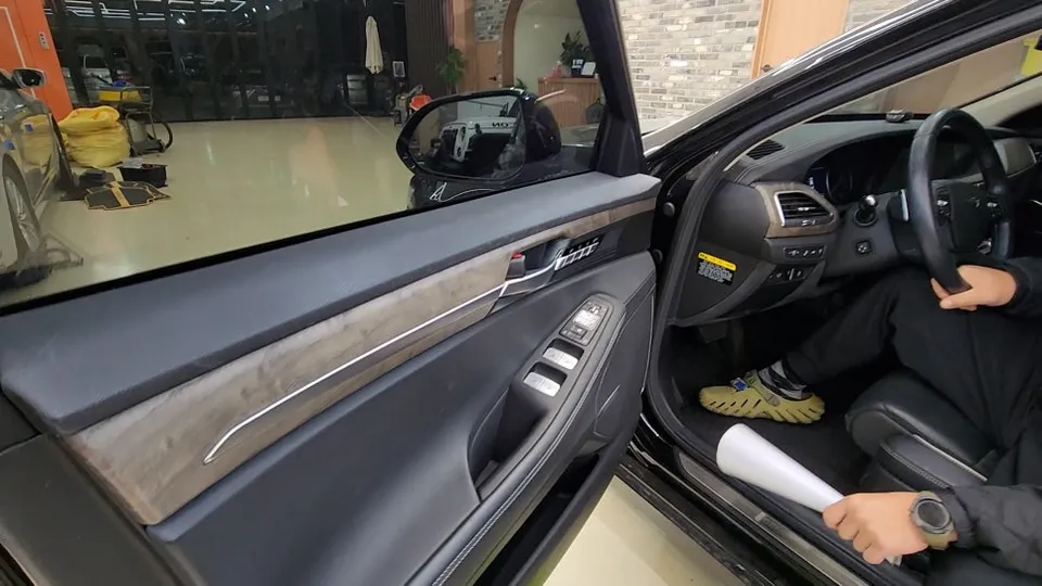 Genesis G90 seat ventilation - Genesis G90 Seat Climate Upgrade Review photo 3