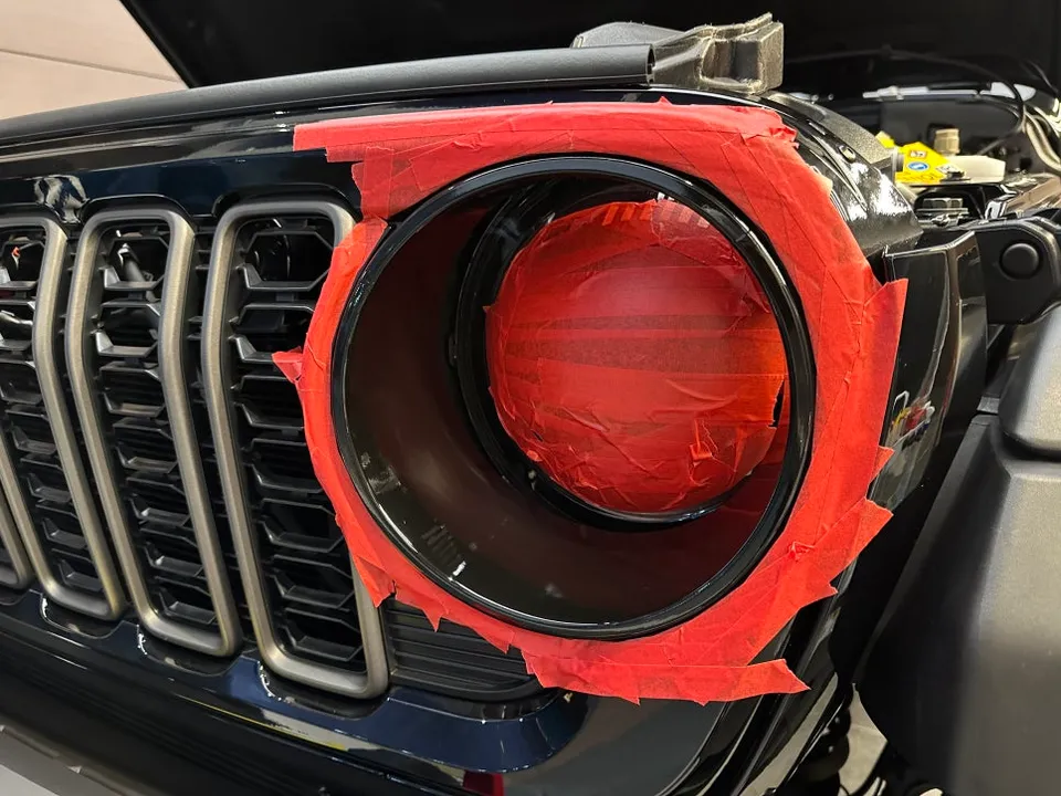 Jeep Wrangler Rubiconのカーラッピング事例:費用目安と仕上がり 施工写真 1-2