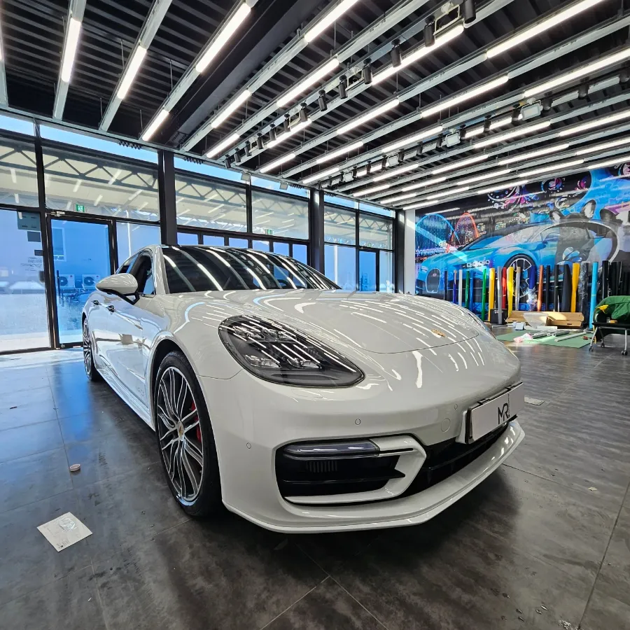 ポルシェ パナメーラ GTS カーラッピング事例|クールグレー 施工写真 1-2