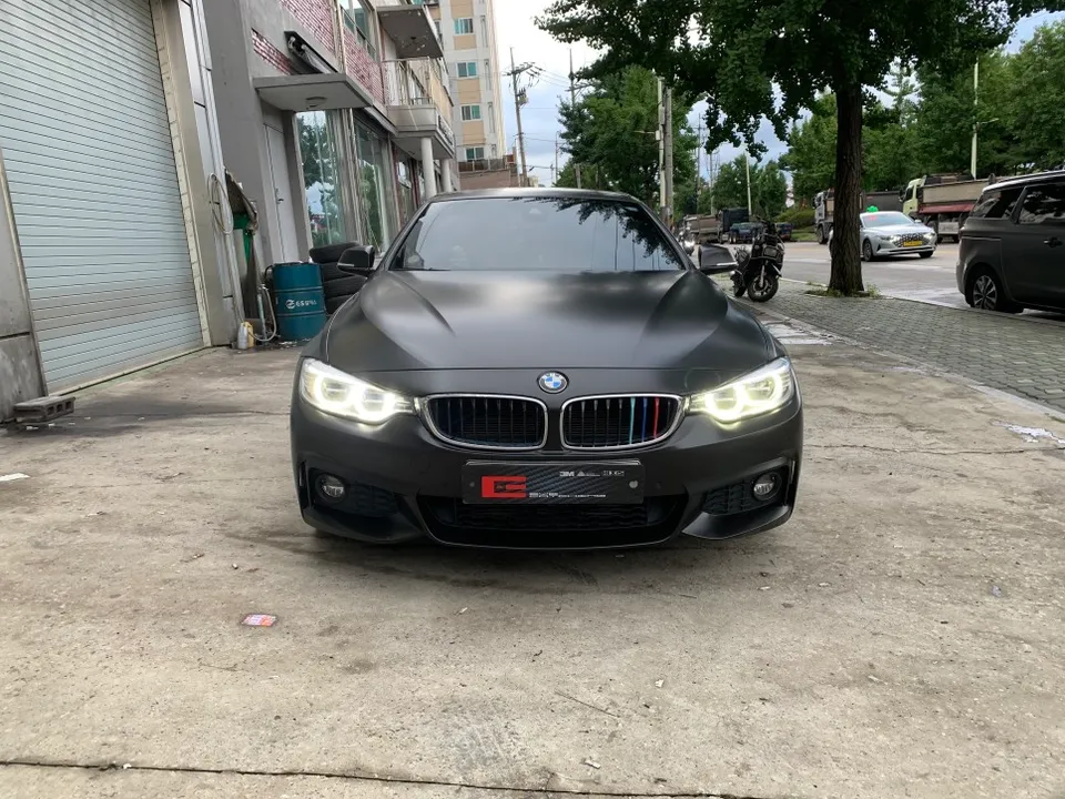 BMW 4 Series Convertibleのカーラッピング事例 写真