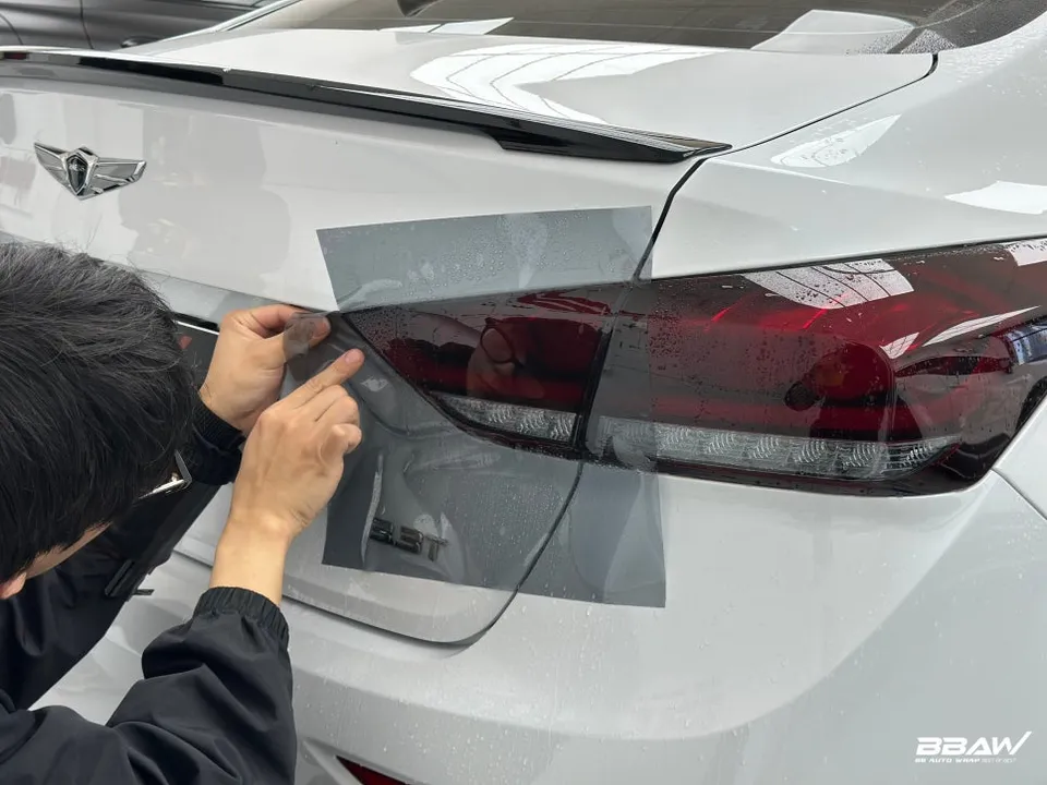 Genesis G80のPPF施工事例|費用目安と仕上がり 施工写真 1-2