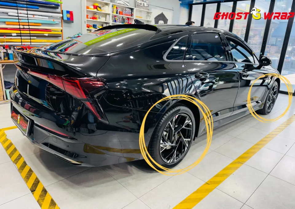 Kia K5のカーラッピング事例|費用目安・仕上がり 施工写真 3-1