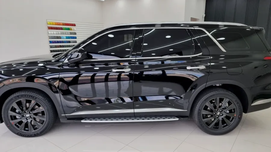 Hyundai Palisadeのカーラッピング事例 施工写真 1-3