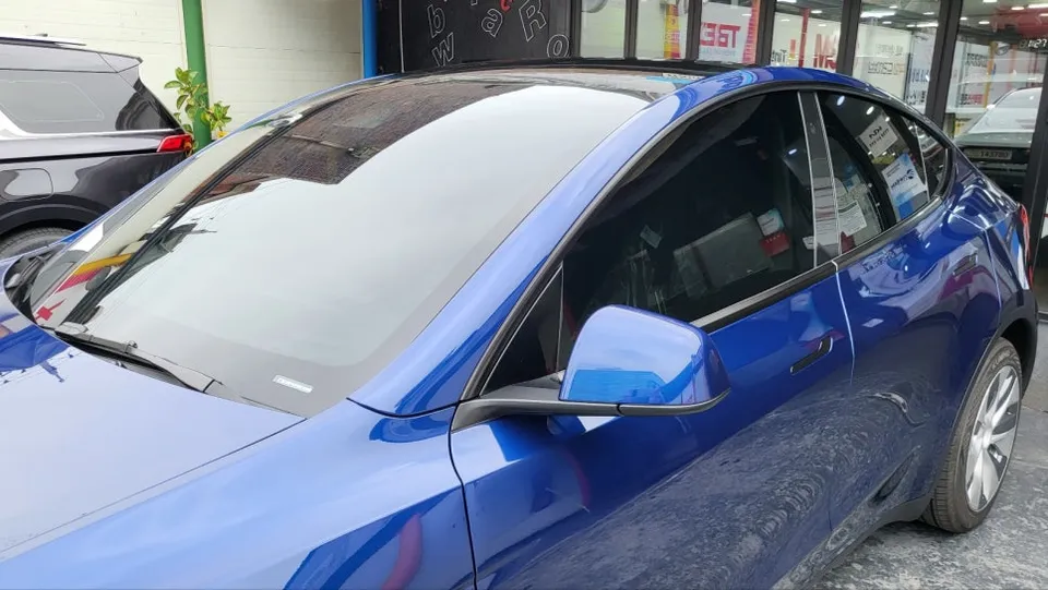 Tesla Model Yのカーフィルム施工事例｜費用目安・仕上がり 施工写真 2-1