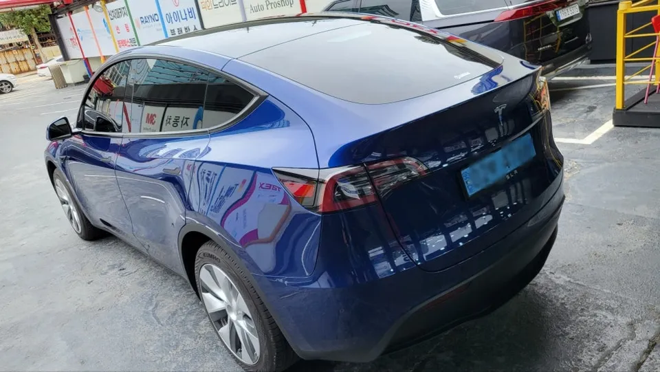 Tesla Model Yのカーフィルム施工事例｜費用目安・仕上がり 施工写真 2-2