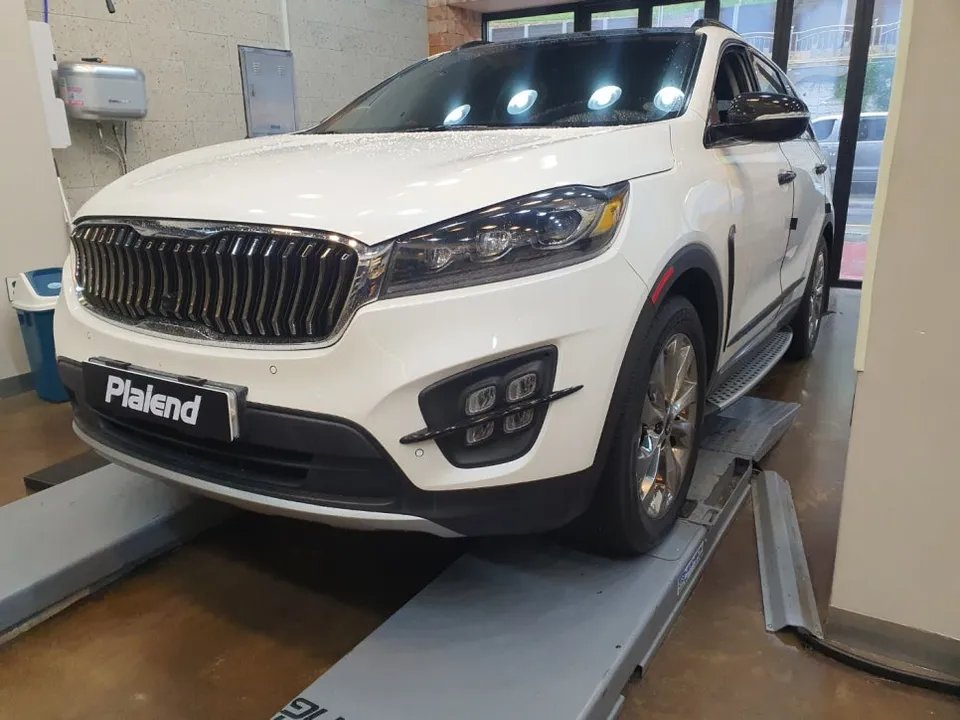 Kia SorentoのAndroid Auto・CarPlay取付事例 写真
