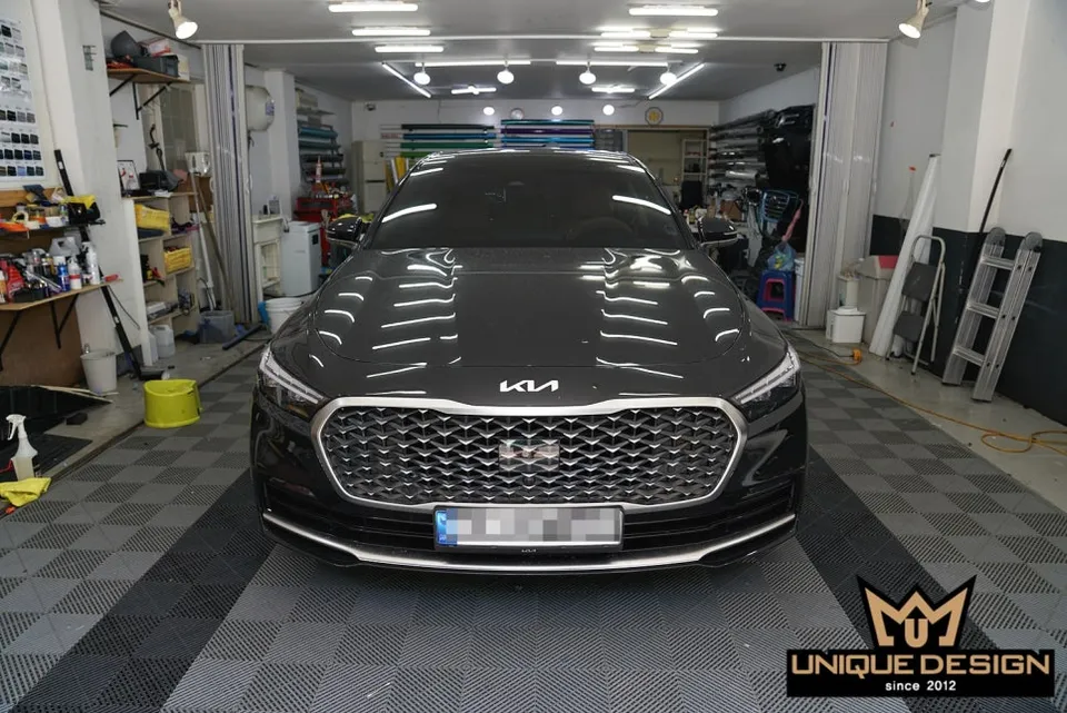 Kia K900 Vinyl Wrap Review: Chrome Delete for a Sleek Look photo 2