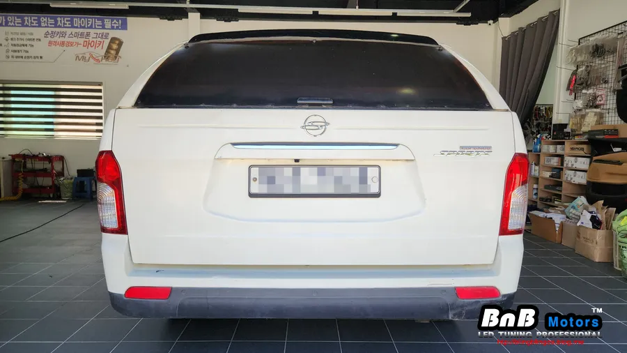 SsangYong Korando Sports oem options - SsangYong Korando Sports Rear Camera Installation Review photo 5