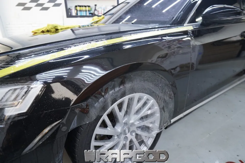 Audi A8のPPF施工事例｜費用目安と仕上がり 施工写真 1-2