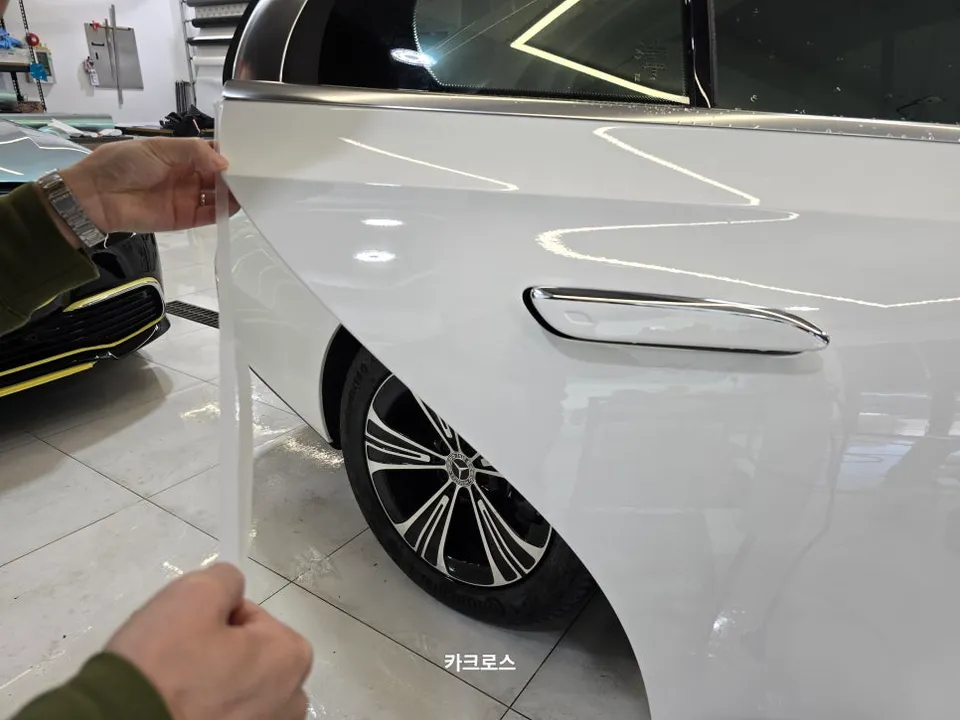 Mercedes-Benz Eクラス PPF施工事例｜費用目安と仕上がり 施工写真 3-3
