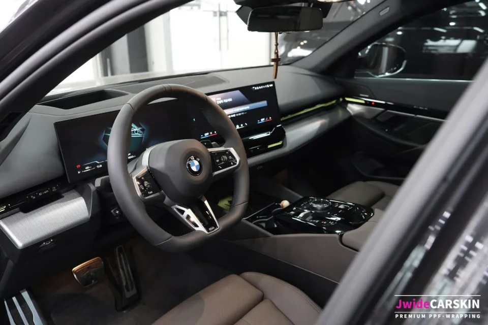 BMW 5 Series G60 ppf - BMW 5 Series PPF Review: Protecting Your G60 Interior photo 3