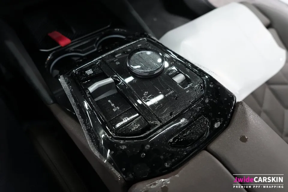 BMW 5 Series G60 ppf - BMW 5 Series PPF Review: Protecting Your G60 Interior photo 6