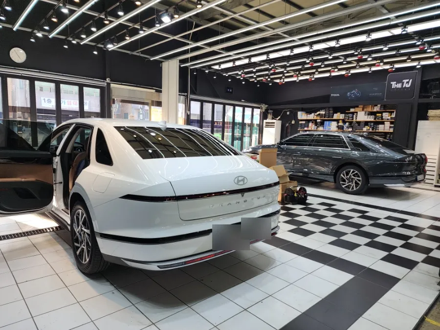 Hyundai Grandeur GN7のカーフィルム施工事例|費用目安・仕上がり 施工写真 2-1