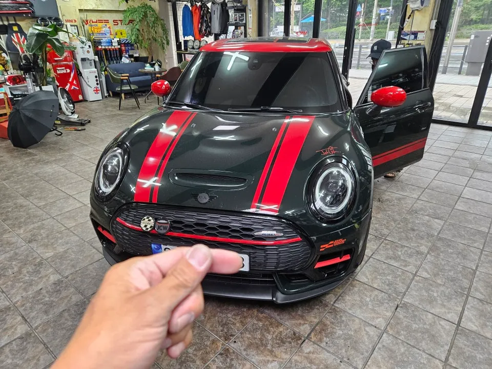 BMW MINI Cooper ambient lighting installation result