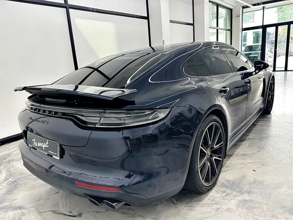 ポルシェ パナメーラ GTS カーラッピング事例|費用目安・仕上がり 施工写真 3-1