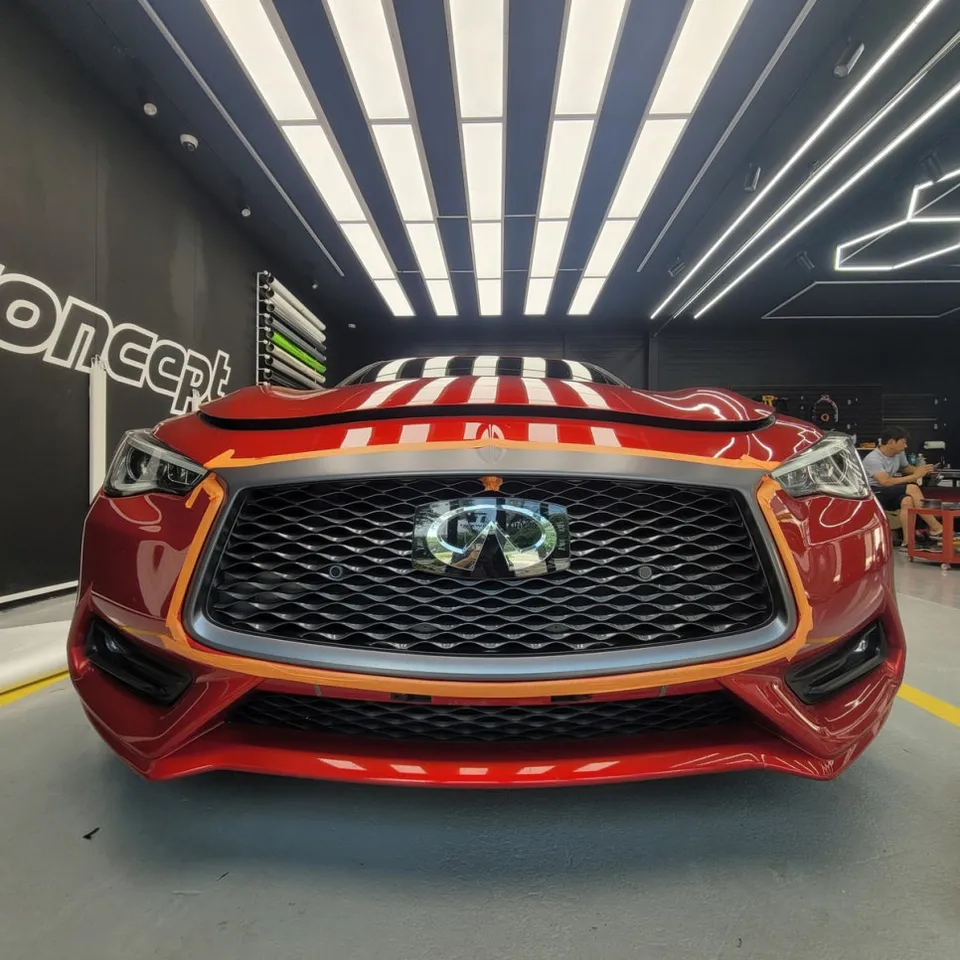 Infiniti Q60のカーラッピング事例:サテンダークグレー 施工写真 1-2