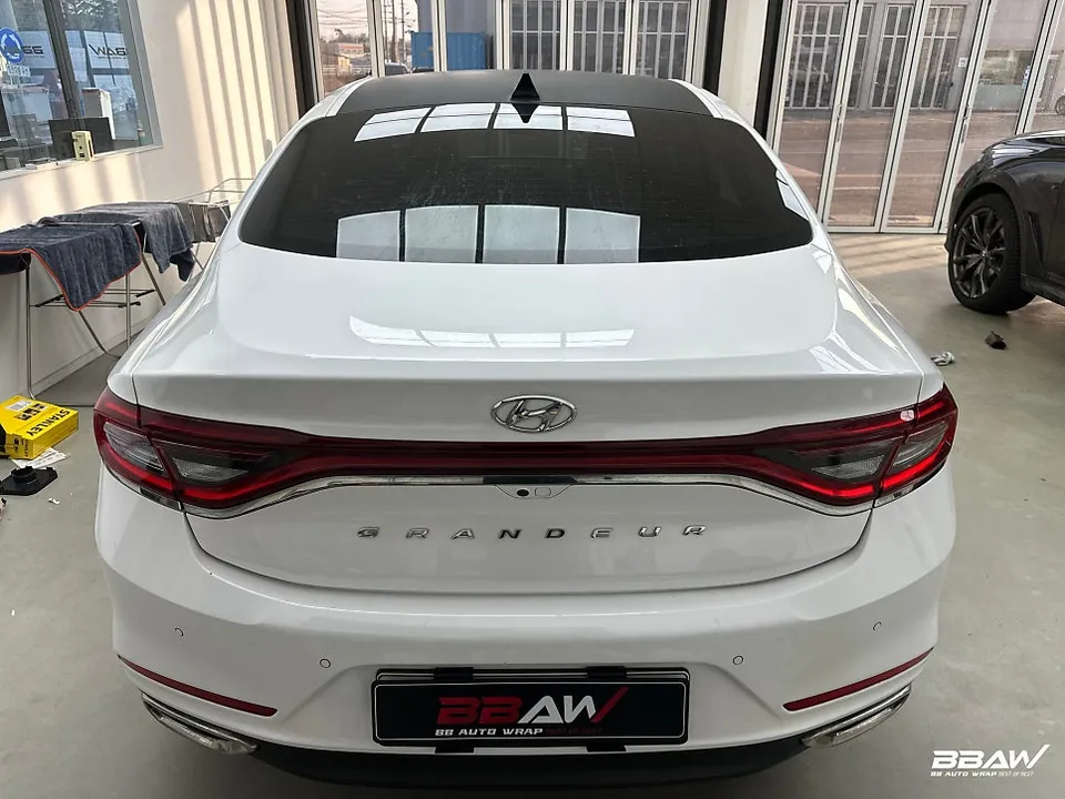 Hyundai Grandeur IGのカーラッピング事例｜費用目安・仕上がり 施工写真 1-1