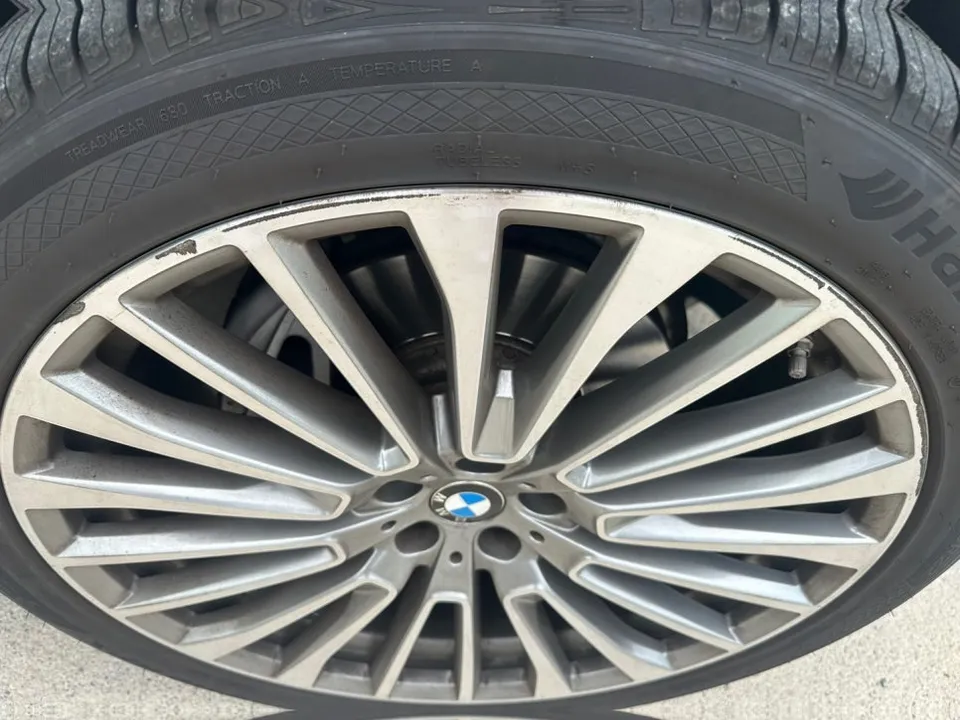 BMW X7のホイールリペア・塗装事例 施工写真 2-2