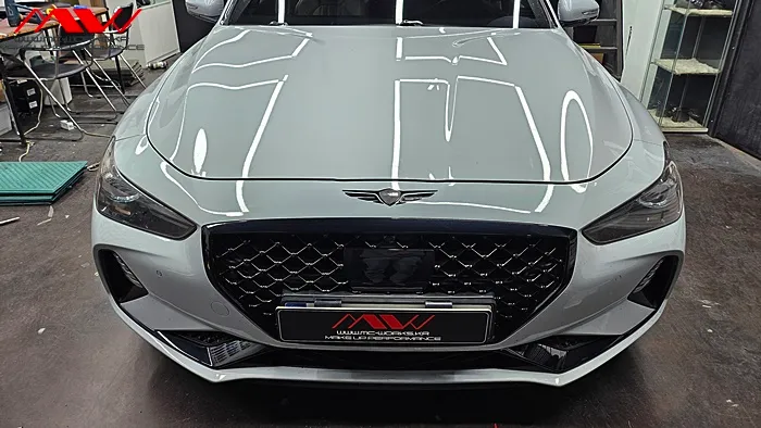 Genesis G70のカーラッピング事例|クローム除去で印象激変 施工写真 3-1