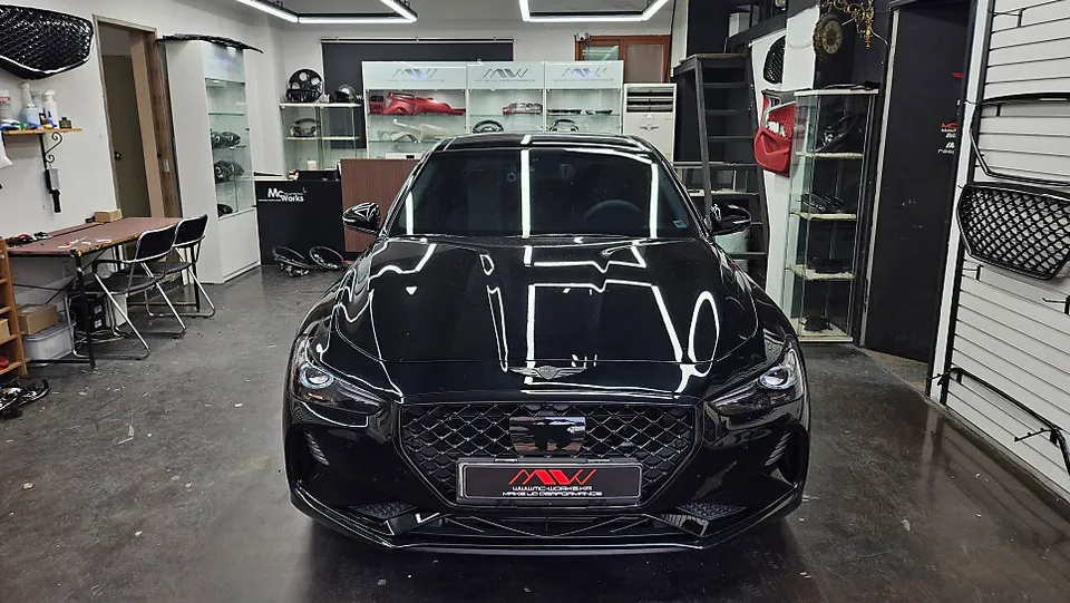 Genesis G70のカーラッピング事例|クローム除去で印象激変 施工写真 2-2