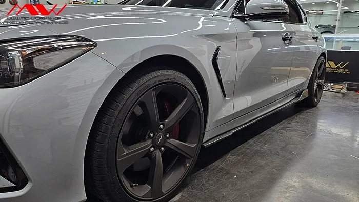 Genesis G70のカーラッピング事例|クローム除去で印象激変 施工写真 3-3