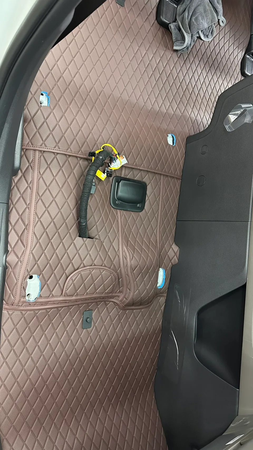 Kia Carnival KA4 interior customization - Kia Carnival KA4 Interior Customization Review: Cost & Results photo 4